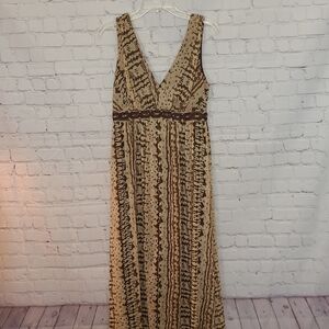 Tan Brown Maxi Dress V Neck Sleeveless Size 8 Traces Boho Flowy Cruise Vacation